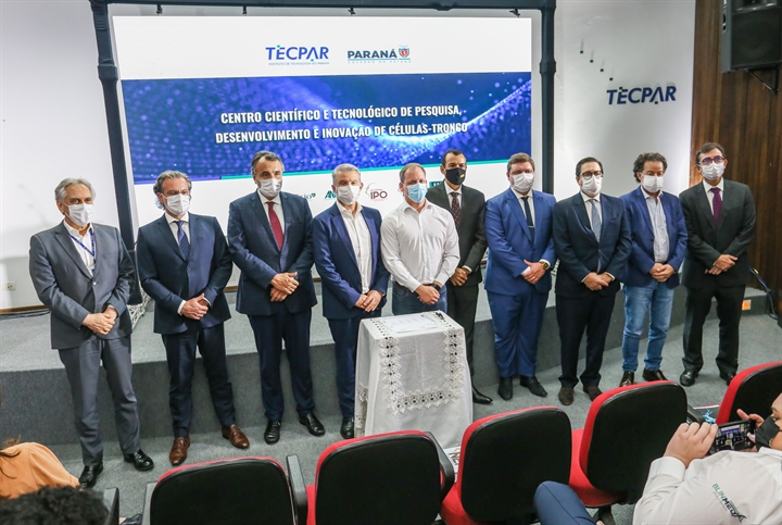 Foto Tecpar firma parceria com núcleos de pesquisa para estudar novos produtos com células-tronco