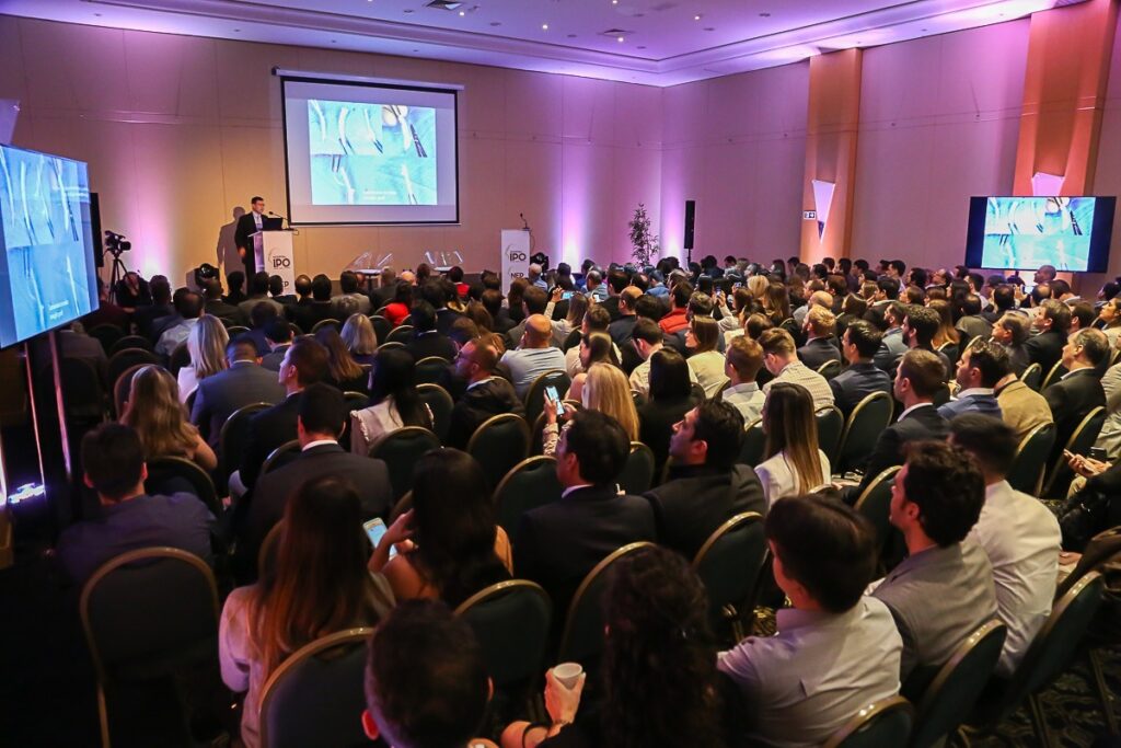 Foto Curso de Rinoplastia Aberta reúne centenas de médicos em Curitiba